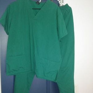 Dark green scrub set